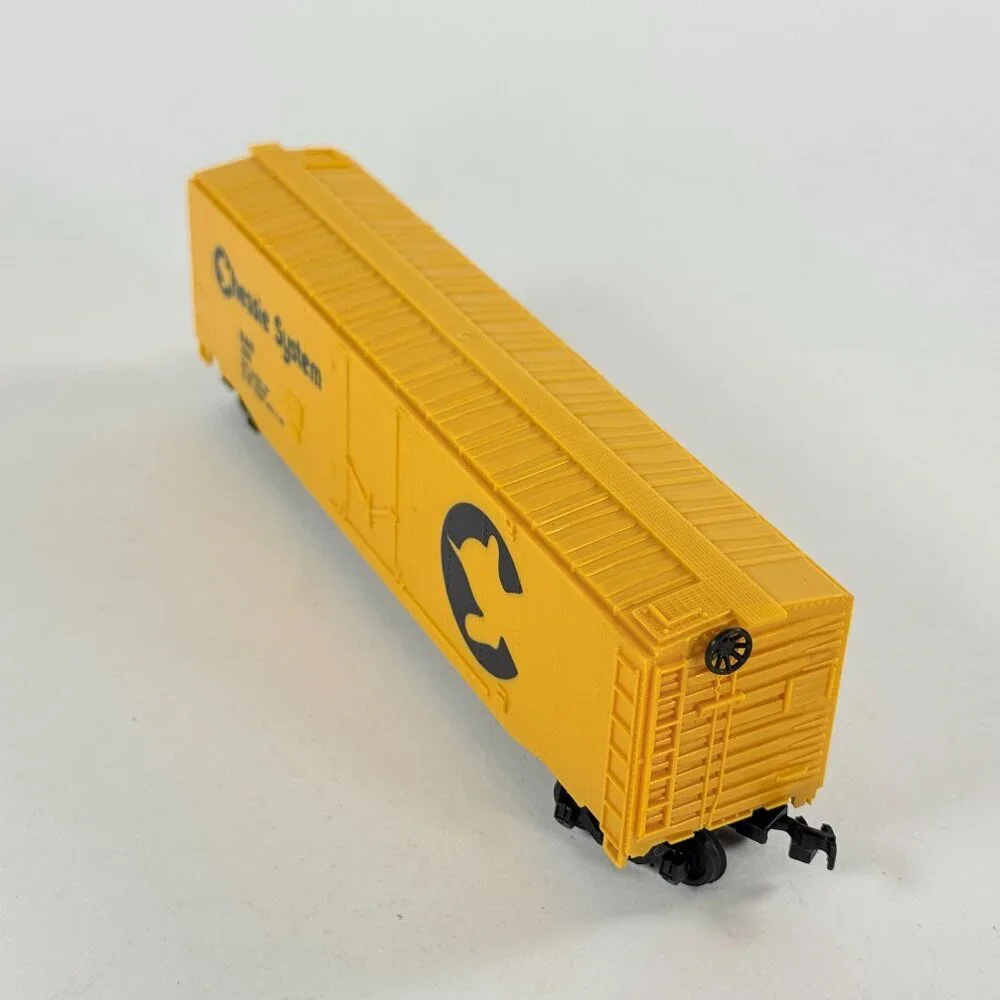 Vintage Bachmann HO Chessie System B&O 11098 Steel Plug Door Box Car Train